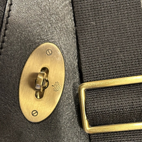 Mulberry Antony small crossbody in very good condition. Please see all fotos. - Picture 11 of 15